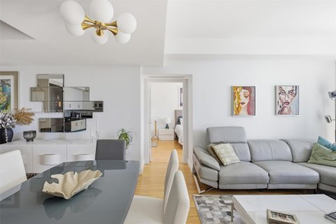 Copropriété à vendre à Miami, Floride: 2 chambres, 104.14 m2 № 1974104 - photo 12