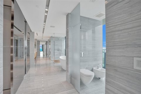 Copropriété à vendre à Sunny Isles Beach, Floride: 3 chambres, 463.77 m2 № 1865113 - photo 11