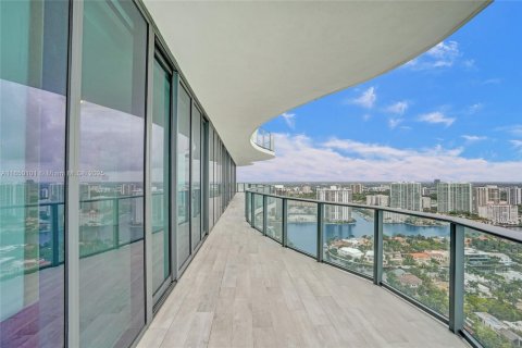 Copropriété à vendre à Sunny Isles Beach, Floride: 3 chambres, 463.77 m2 № 1865113 - photo 9