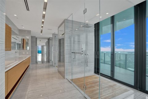Copropriété à vendre à Sunny Isles Beach, Floride: 3 chambres, 463.77 m2 № 1865113 - photo 15
