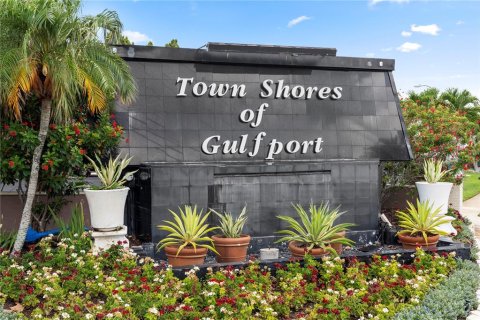 Condo in Gulfport, Florida, 1 bedroom  № 1771374 - photo 30
