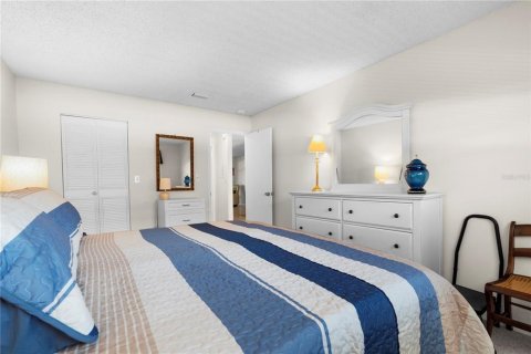 Condo in Gulfport, Florida, 1 bedroom  № 1771374 - photo 16
