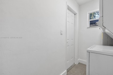 Снять в аренду виллу или дом в Майами, Флорида 4 спальни, 127.37м2, № 2050592 - фото 25