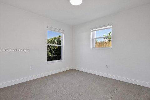 Снять в аренду виллу или дом в Майами, Флорида 4 спальни, 127.37м2, № 2050592 - фото 21