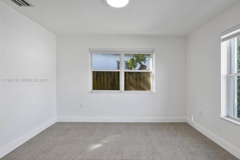 Снять в аренду виллу или дом в Майами, Флорида 4 спальни, 127.37м2, № 2050592 - фото 22