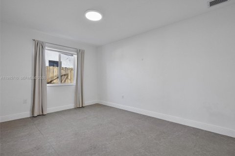 Снять в аренду виллу или дом в Майами, Флорида 4 спальни, 127.37м2, № 2050592 - фото 20