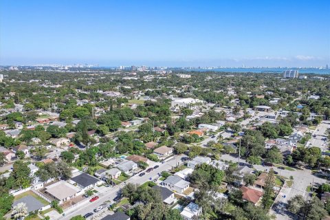 Снять в аренду виллу или дом в Майами, Флорида 4 спальни, 127.37м2, № 2050592 - фото 9