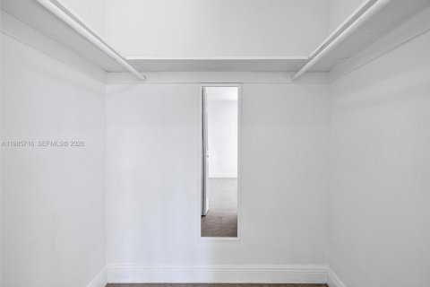 Снять в аренду виллу или дом в Майами, Флорида 4 спальни, 127.37м2, № 2050592 - фото 18