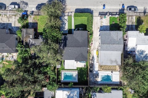 Снять в аренду виллу или дом в Майами, Флорида 4 спальни, 127.37м2, № 2050592 - фото 8