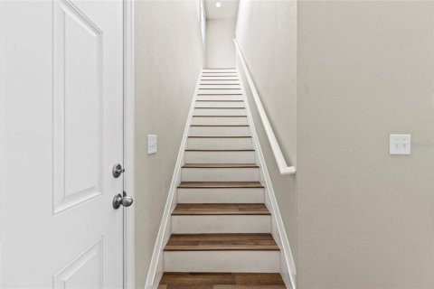 Townhouse in Largo, Florida 3 bedrooms, 192.31 sq.m. № 1572164 - photo 17
