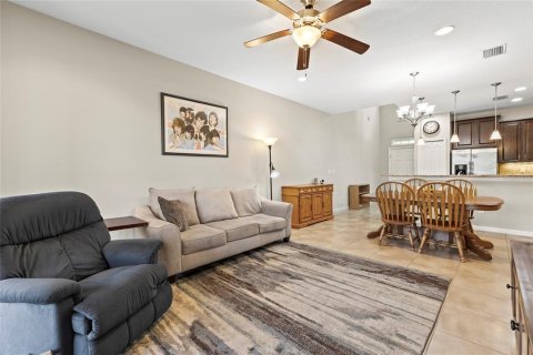 Townhouse in Largo, Florida 3 bedrooms, 192.31 sq.m. № 1572164 - photo 11
