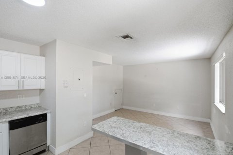 Condo in Miami, Florida, 3 bedrooms № 2186392 - photo 10