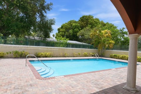 Condo in Miami, Florida, 3 bedrooms № 2186392 - photo 26