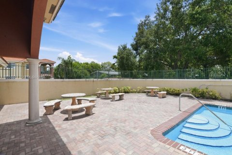 Condo in Miami, Florida, 3 bedrooms № 2186392 - photo 25