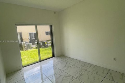 Copropriété à louer à Miami, Floride: 2 chambres, 76.64 m2 № 1776374 - photo 16