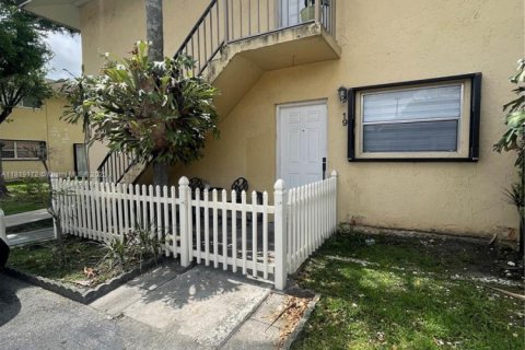 Copropriété à louer à Miami, Floride: 2 chambres, 76.64 m2 № 1776374 - photo 23