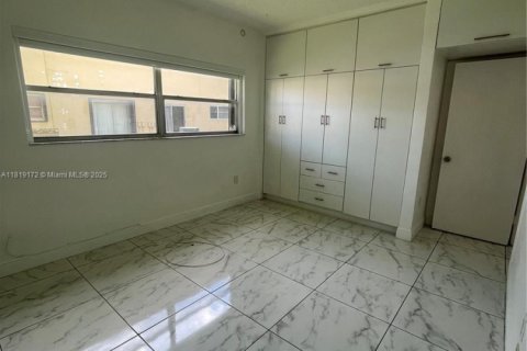 Copropriété à louer à Miami, Floride: 2 chambres, 76.64 m2 № 1776374 - photo 18
