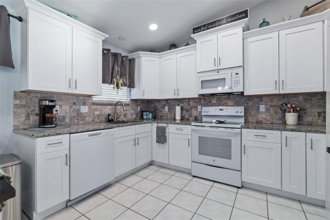House in Bunnell, Florida 3 bedrooms, 106.19 sq.m. № 1822278 - photo 13