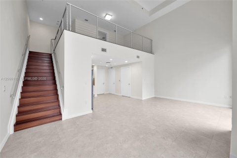 Condo in Miami, Florida, 1 bedroom  № 2339853 - photo 7