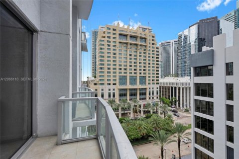 Condo in Miami, Florida, 1 bedroom  № 2339853 - photo 10
