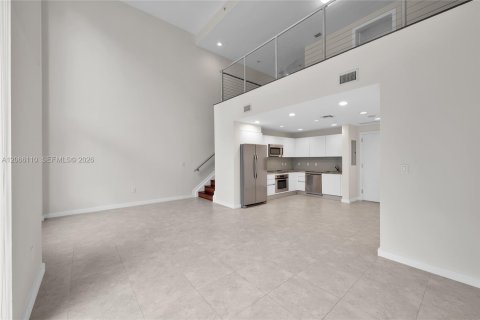 Condo in Miami, Florida, 1 bedroom  № 2339853 - photo 5
