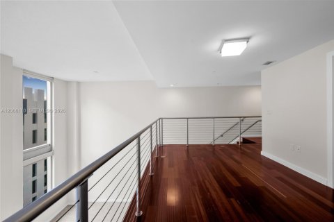 Condo in Miami, Florida, 1 bedroom  № 2339853 - photo 15