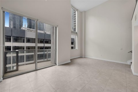 Condo in Miami, Florida, 1 bedroom  № 2339853 - photo 6