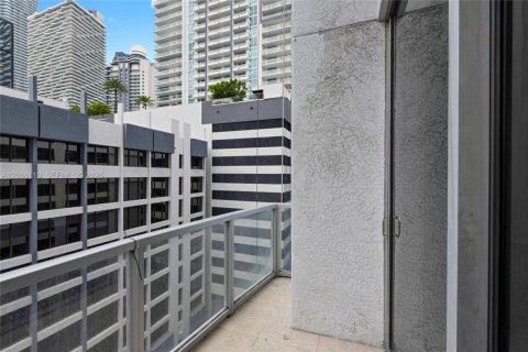 Condo in Miami, Florida, 1 bedroom  № 2339853 - photo 9