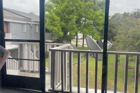 Condo in Tampa, Florida, 1 bedroom  № 1769177 - photo 12