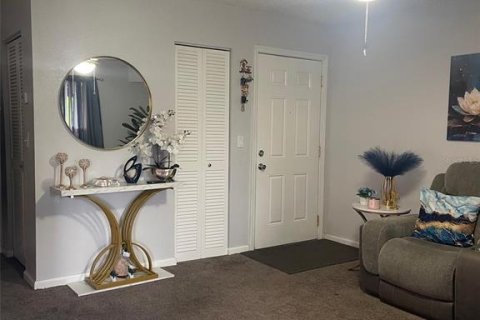 Condo in Tampa, Florida, 1 bedroom  № 1769177 - photo 2
