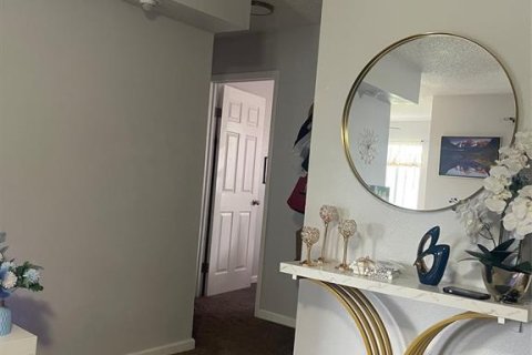 Condo in Tampa, Florida, 1 bedroom  № 1769177 - photo 3