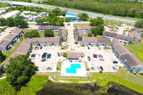 Condo in Tampa, Florida, 1 bedroom  № 1769177 - photo 15