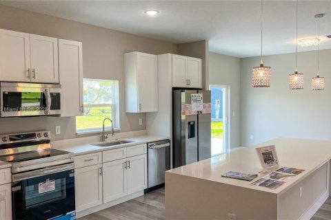 House in Sebring, Florida 3 bedrooms № 1953008 - photo 7