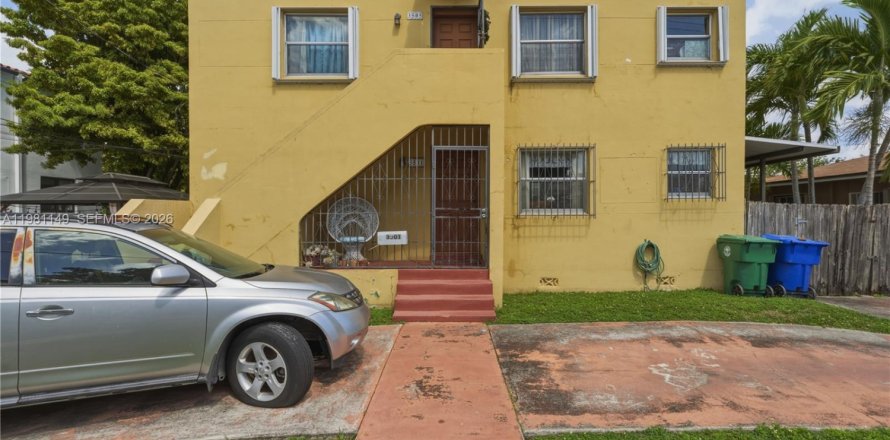 Коммерческая недвижимость в Майами, Флорида 187.29м2 № 2046505