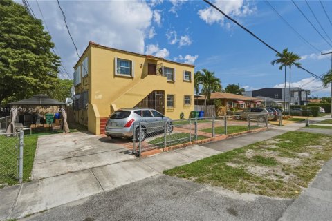 Купить коммерческую недвижимость в Майами, Флорида 187.29м2, № 2046505 - фото 4