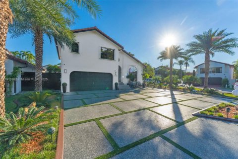 Купить виллу или дом в Майами, Флорида 3 спальни, 211.35м2, № 1975142 - фото 1