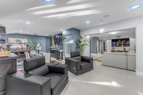 Купить виллу или дом в Майами, Флорида 3 спальни, 211.35м2, № 1975142 - фото 15