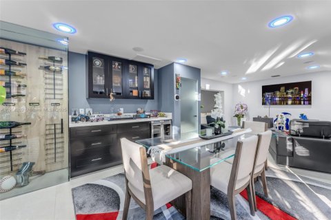 Купить виллу или дом в Майами, Флорида 3 спальни, 211.35м2, № 1975142 - фото 16