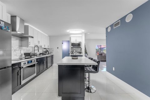 Купить виллу или дом в Майами, Флорида 3 спальни, 211.35м2, № 1975142 - фото 11