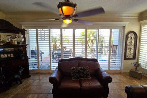 Adosado en venta en Palm Harbor, Florida, 4 dormitorios, 412.76 m2 № 1771033 - foto 24