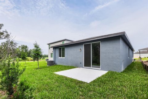 House in Brooksville, Florida 4 bedrooms, 149.29 sq.m. № 2207129 - photo 27