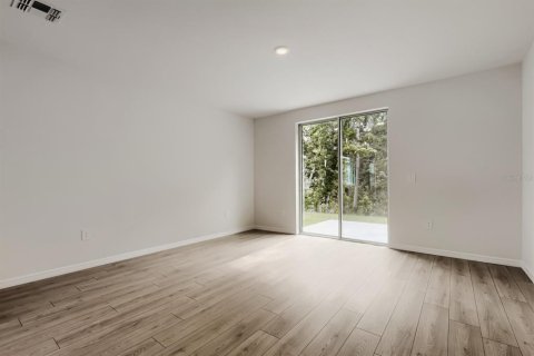 House in Brooksville, Florida 4 bedrooms, 149.29 sq.m. № 2207129 - photo 4
