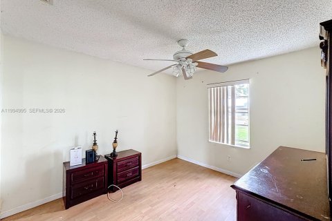 House in Port St. Lucie, Florida 3 bedrooms, 105.07 sq.m. № 2062538 - photo 14