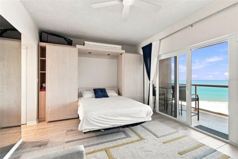 Condominio en venta en Clearwater, Florida, 3 habitaciones, 43.01 m2 № 2348006 - foto 10