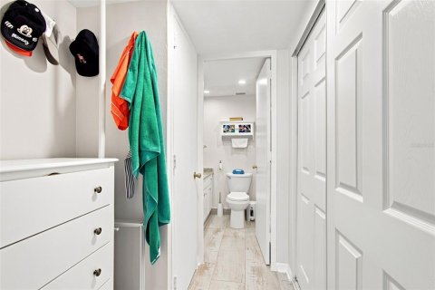 Condominio en venta en Clearwater, Florida, 3 habitaciones, 43.01 m2 № 2348006 - foto 16