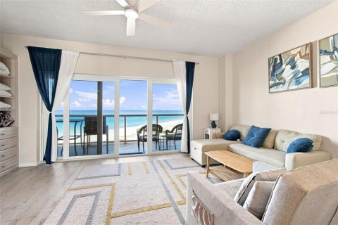 Condominio en venta en Clearwater, Florida, 3 habitaciones, 43.01 m2 № 2348006 - foto 7