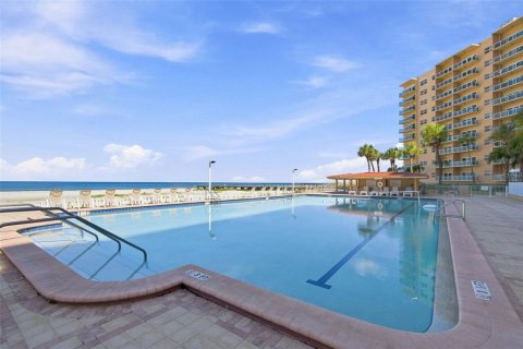 Condominio en venta en Clearwater, Florida, 3 habitaciones, 43.01 m2 № 2348006 - foto 21