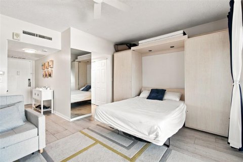 Condominio en venta en Clearwater, Florida, 3 habitaciones, 43.01 m2 № 2348006 - foto 11