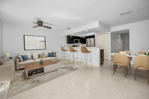 Townhouse in Dunedin, Florida 2 bedrooms, 117.06 sq.m. № 1644653 - photo 18