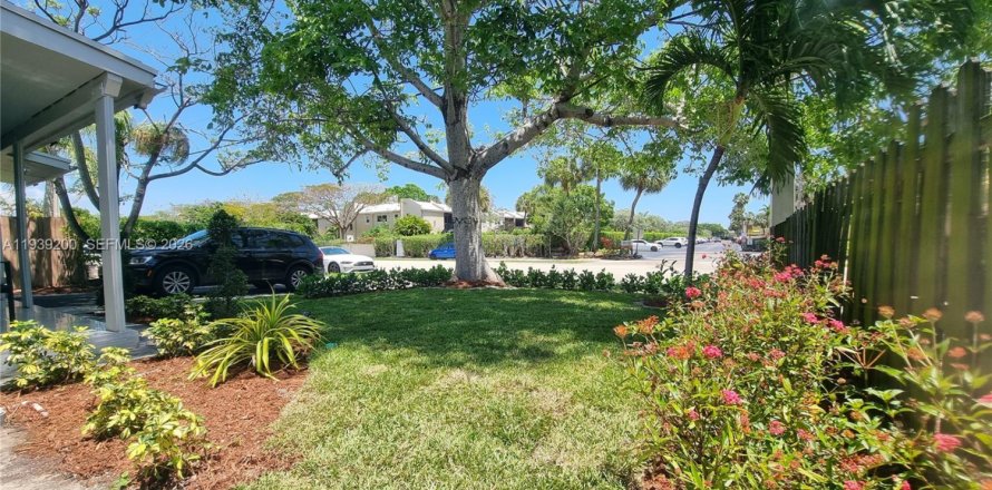 Villa ou maison à Oakland Park, Floride 3 chambres, 109.44 m2 № 1996839